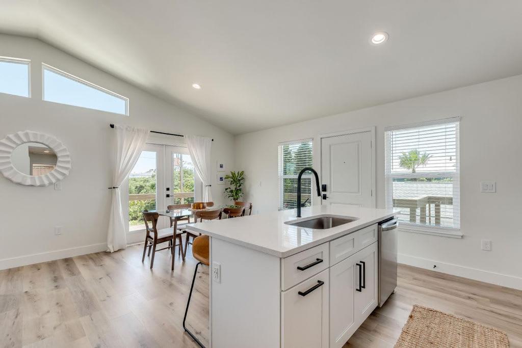 Bright New Beach House With In- Law Suite -- 2 Blocks To Beach! 세인트어거스틴 외부 사진